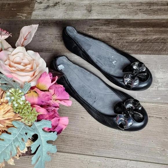 Stuart Weitzman Black Ballet Slip on Leather Flats Round Toe Women's Size 7.5M - Picture 5 of 12